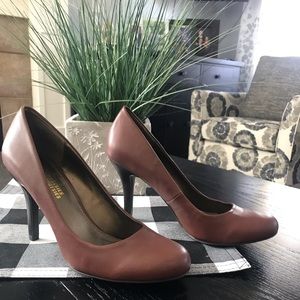 Mootsies Tootsies Chocolate Brown Pump